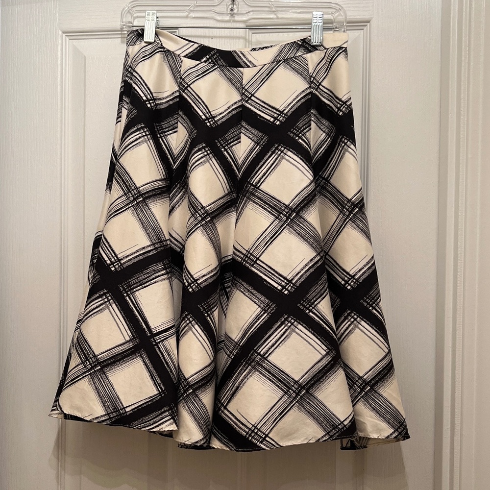 Banana Republic 100% Silk Black & Off White Plaid Circle Flare Midi Skirt